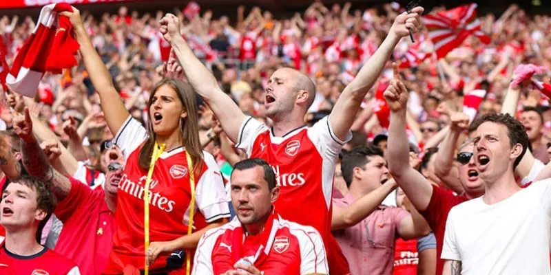 Cổ động viên cuồng nhiệt Arsenal