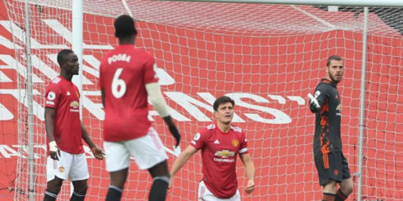 Hàng thủ lỏng lẻo Manchester United