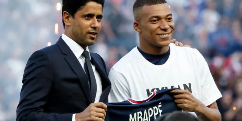 Kylian Mbappé ra quyết định về tương lai: Đi hay ở